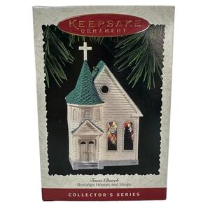 Hallmark Keepsake Ornament ‘Town‎ Church’ Nostalgic Houses and Shops 1995